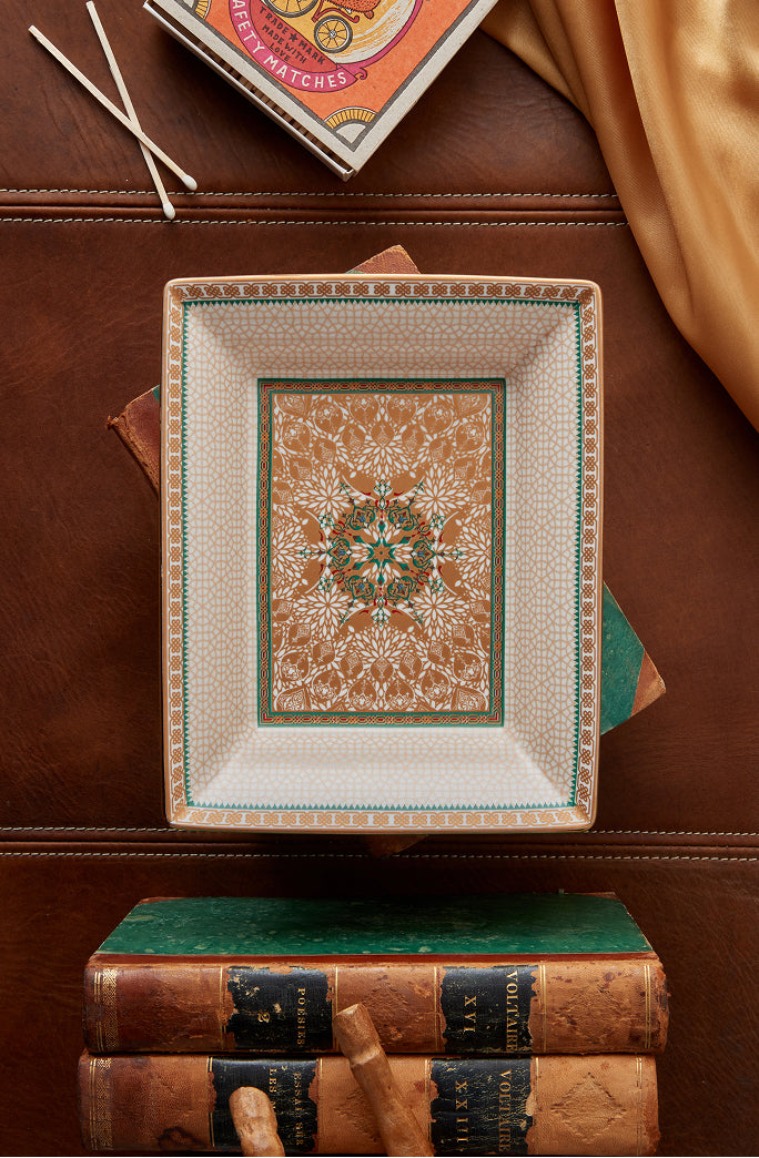 PORCELAIN TRAYS