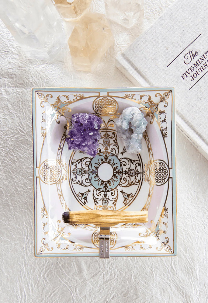PORCELAIN TRAYS