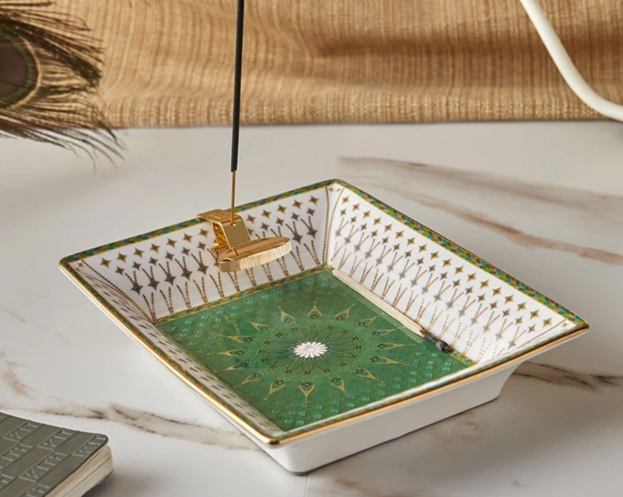 PORCELAIN TRAYS